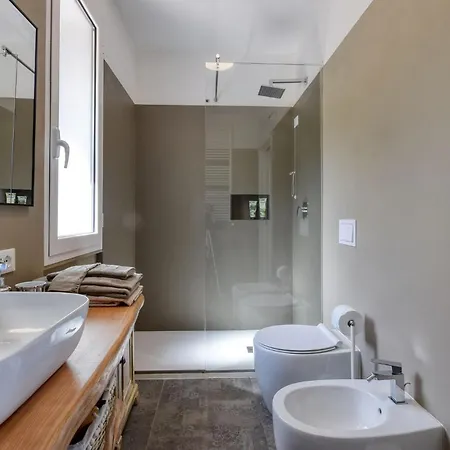 1 Bedroom Stunning In بيت للعطل
