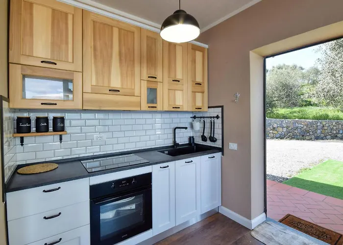 Semesterbostad 1 Bedroom Stunning In