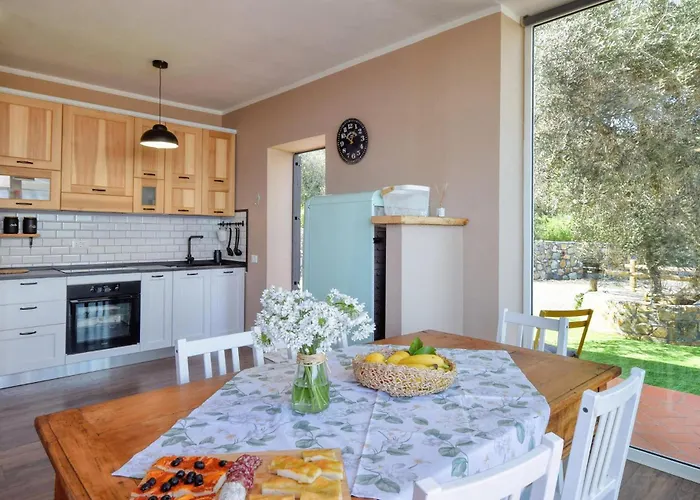 1 Bedroom Stunning In Semesterbostad